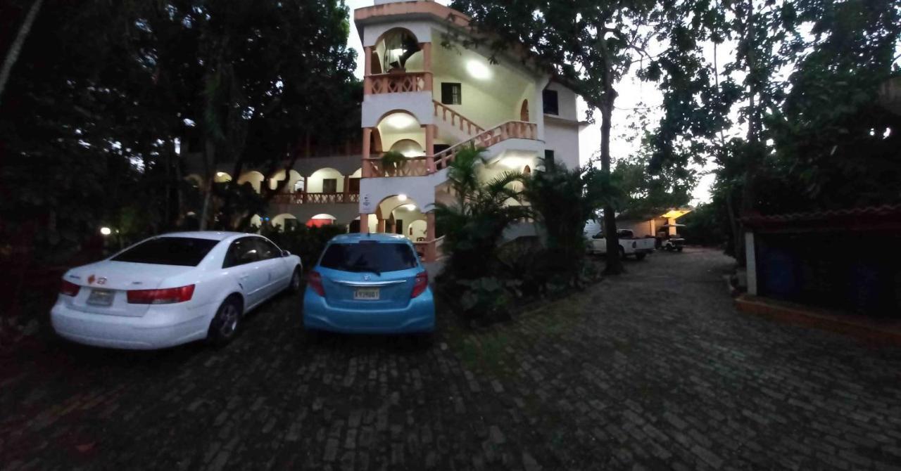 Residencial Estephany Sosúa Buitenkant foto