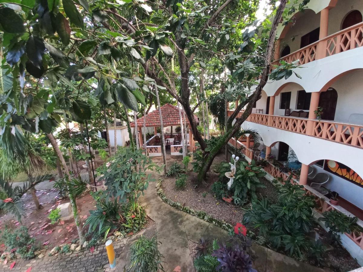 Residencial Estephany Sosúa Buitenkant foto