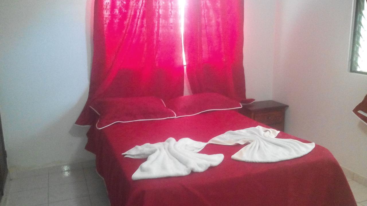 Residencial Estephany Sosúa Buitenkant foto